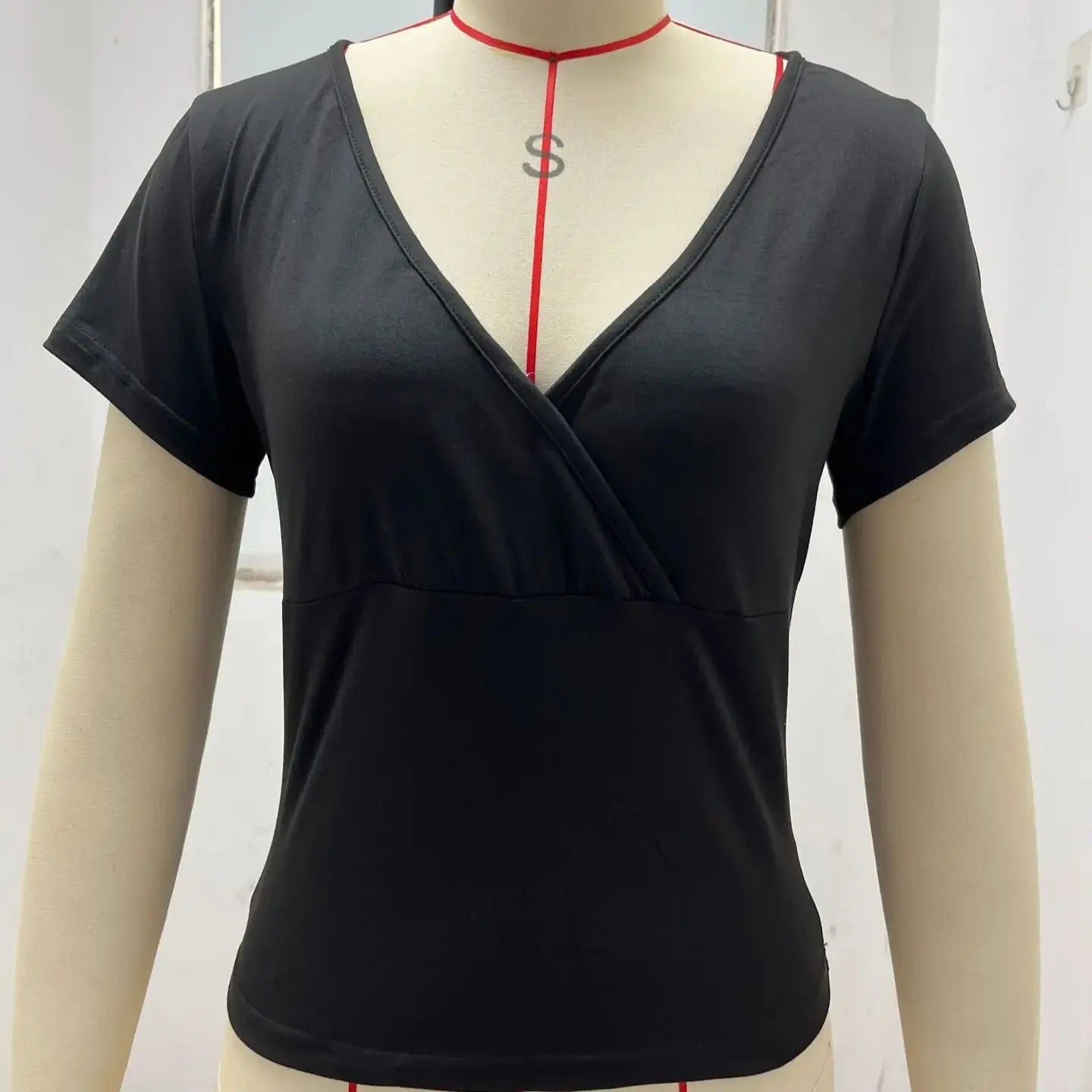 2026 New European and American Style Deep V-Neck Solid Color Waist-Slimming Slim-Fit Fashionable T-Shirt Spring and Summer Top